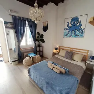  Apartment Octopus Blue